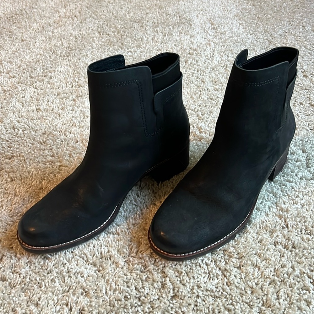 Lucky Hirsi Boot